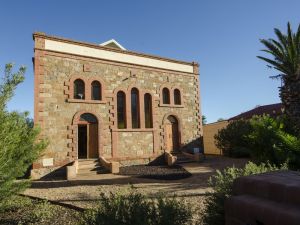 Broken Hill Outback Church Stay - Accommodation in Bendigo 0