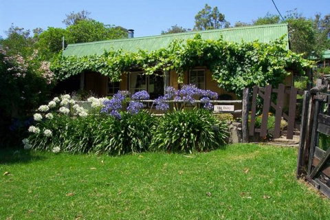 Fairview Farm Cottages - Accommodation in Bendigo 5