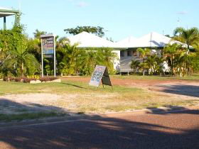 Gee-Dees Family Cabins - Accommodation in Bendigo 1