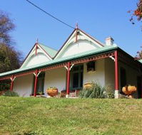 Ravenscroft and The Cottage - Accommodation in Bendigo