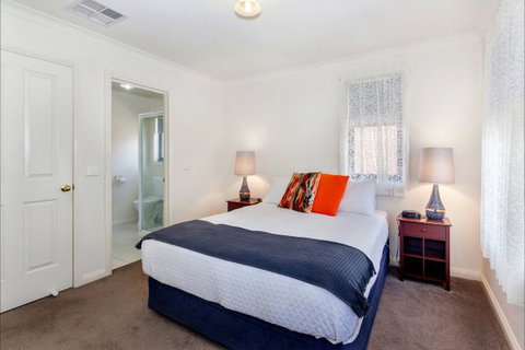 Phoenix House - Ballarat Townhouses - Accommodation in Bendigo 4