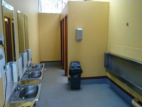 Standley Chasm Angkerle Camping - Accommodation in Bendigo 5