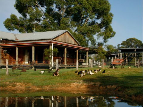 Tobruk Sydney Farm Stay - Accommodation in Bendigo 0