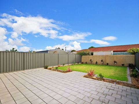 Century 21 SouthCoast: White Caps - Accommodation in Bendigo 2