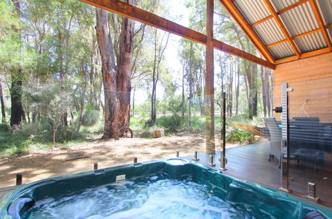 Hiddenvalley Eco Spa Lodges & Day Spa - Accommodation in Bendigo 2