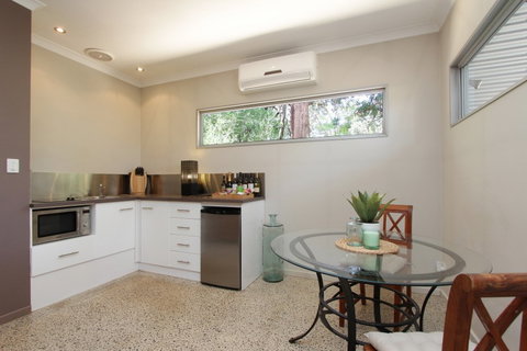 Hiddenvalley Eco Spa Lodges & Day Spa - Accommodation in Bendigo 5