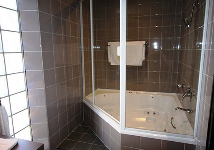 Highlander Hotel Bar Kitchen Rooftop - Accommodation in Bendigo 5