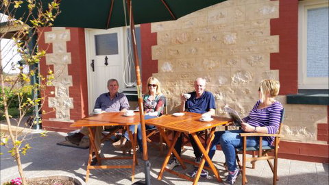 Angas Plains Wines Suites - Accommodation in Bendigo 5