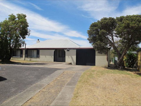 Carthew Street Holiday Home - Accommodation in Bendigo 0