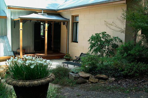 Tizzana Winery Bed And Breakfast - Accommodation in Bendigo 3