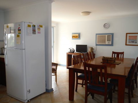 Wallaroo Waves - Accommodation in Bendigo 2