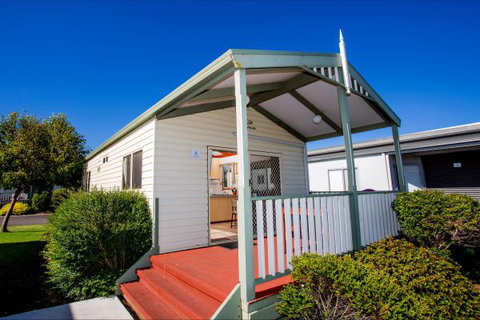 BIG4 Hopkins River Holiday Park - Accommodation in Bendigo 2