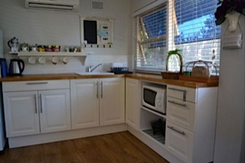 Garden Cottage B And B - Accommodation in Bendigo 2