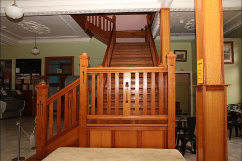Hotel Corones Charleville - Accommodation in Bendigo 1