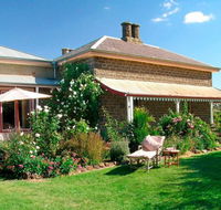 Lochinver Farm Homestead and Cottages - Accommodation in Bendigo