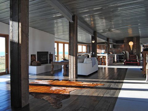 Malibu On The Beach - Accommodation in Bendigo 2