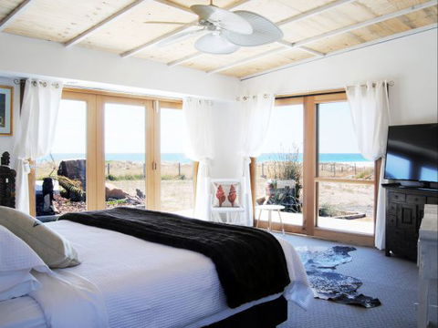 Malibu On The Beach - Accommodation in Bendigo 7