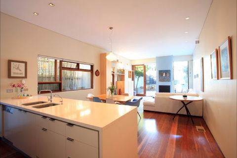 Queens Park Beach House - Accommodation in Bendigo 5