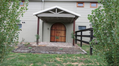 The Loch Barn - Accommodation in Bendigo 0