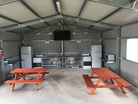 Waikerie Holiday Park - Accommodation in Bendigo 2