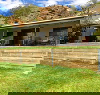 38 Greenbanks drive Sunny Banks- River Shack Rentals - Accommodation in Bendigo