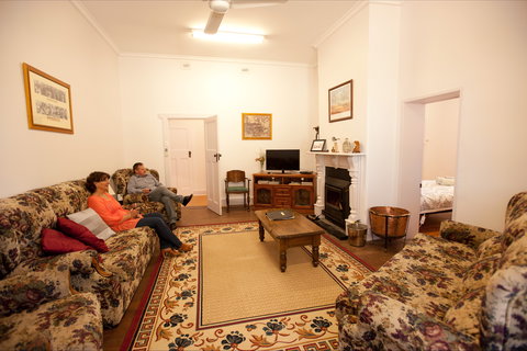 Black Jack Get-A-Way - Nana's Home - Accommodation in Bendigo 4