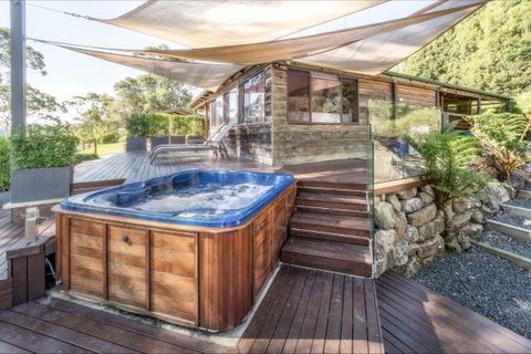 Coach House Hill Cottage - Accommodation in Bendigo 0