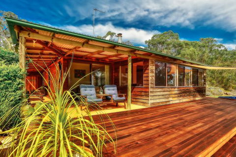 Coach House Hill Cottage - Accommodation in Bendigo 1