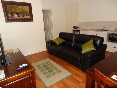 Hahndorf Oak Tree Cottages - Accommodation in Bendigo 2