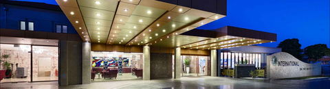 International On The Water Hotel - Accommodation in Bendigo 1