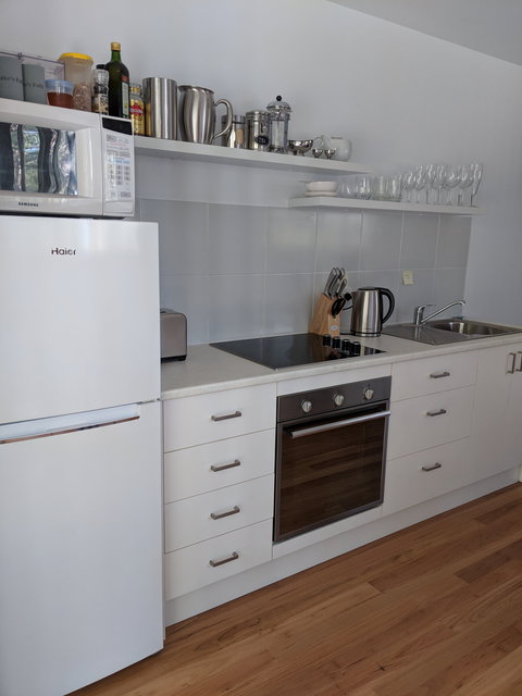 Lake's Folly Studio - Accommodation in Bendigo 2