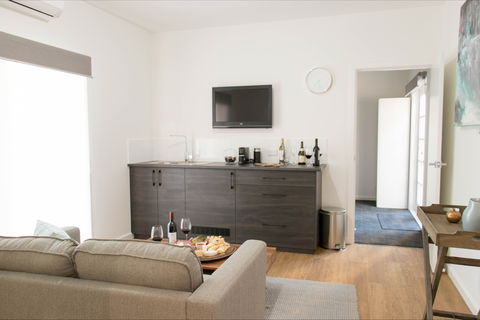 A Coonawarra Experience - Accommodation in Bendigo 3