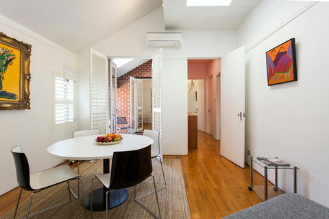 Boutique Apartment Redfern - Accommodation in Bendigo 6