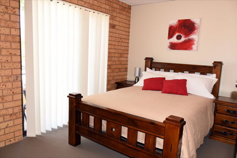 Central Wagga Apartments: Salmon Apartment - Accommodation in Bendigo 0