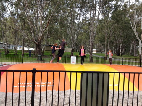 Deniliquin Riverside Caravan Park - Accommodation in Bendigo 0