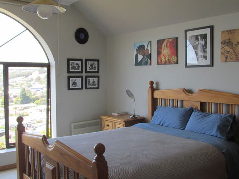 High On Penguin - Accommodation in Bendigo 5