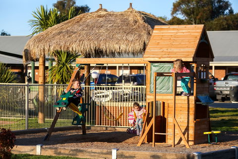 Howlong Country Golf Club Motel - Accommodation in Bendigo 2