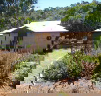 Jalbrook  Estate-  CottagesAlpacasGallery  Function Centre - Accommodation in Bendigo
