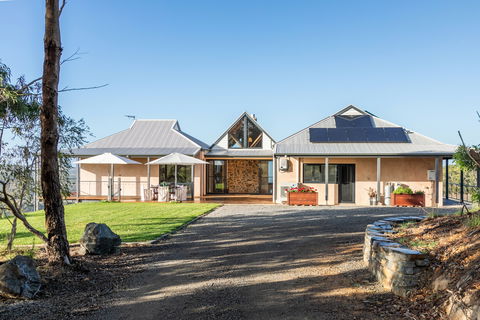 Old Coach Road Estate (OCRE) - Accommodation in Bendigo 0