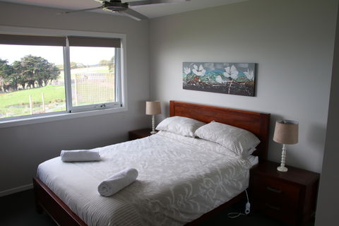 Seaside Farm Retreat - Accommodation in Bendigo 2