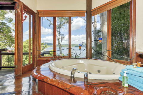 Secrets On The Lake - Accommodation in Bendigo 1