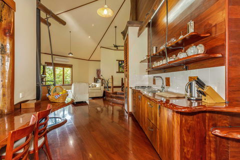 Secrets On The Lake - Accommodation in Bendigo 4