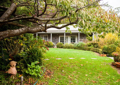 The Studio & The Barn - Accommodation in Bendigo 0