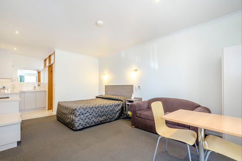 Werribee Motel & Apartments - Accommodation in Bendigo 1