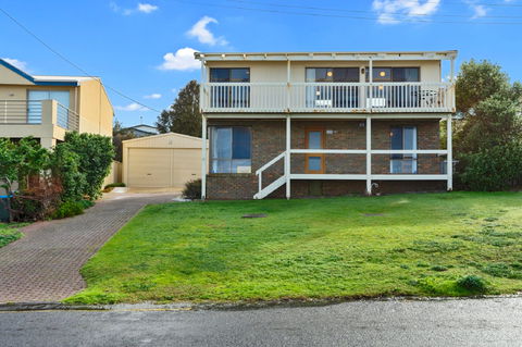 Absolute Boomer - Accommodation in Bendigo 2