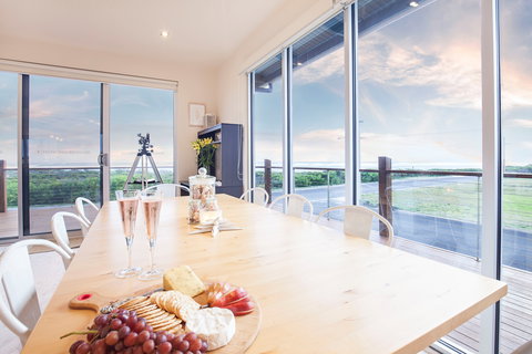 The Lookout - Accommodation in Bendigo 2