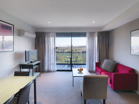 Adina Apartment Hotel St Kilda - Accommodation in Bendigo 1