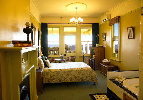 Moments Mountain Retreat - Accommodation in Bendigo 0