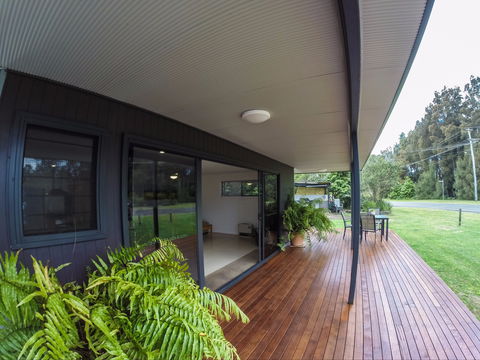 Rocketz At Berrara Beach - Accommodation in Bendigo 1