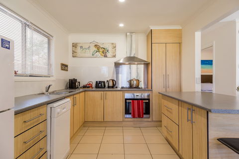 Rocketz At Berrara Beach - Accommodation in Bendigo 2